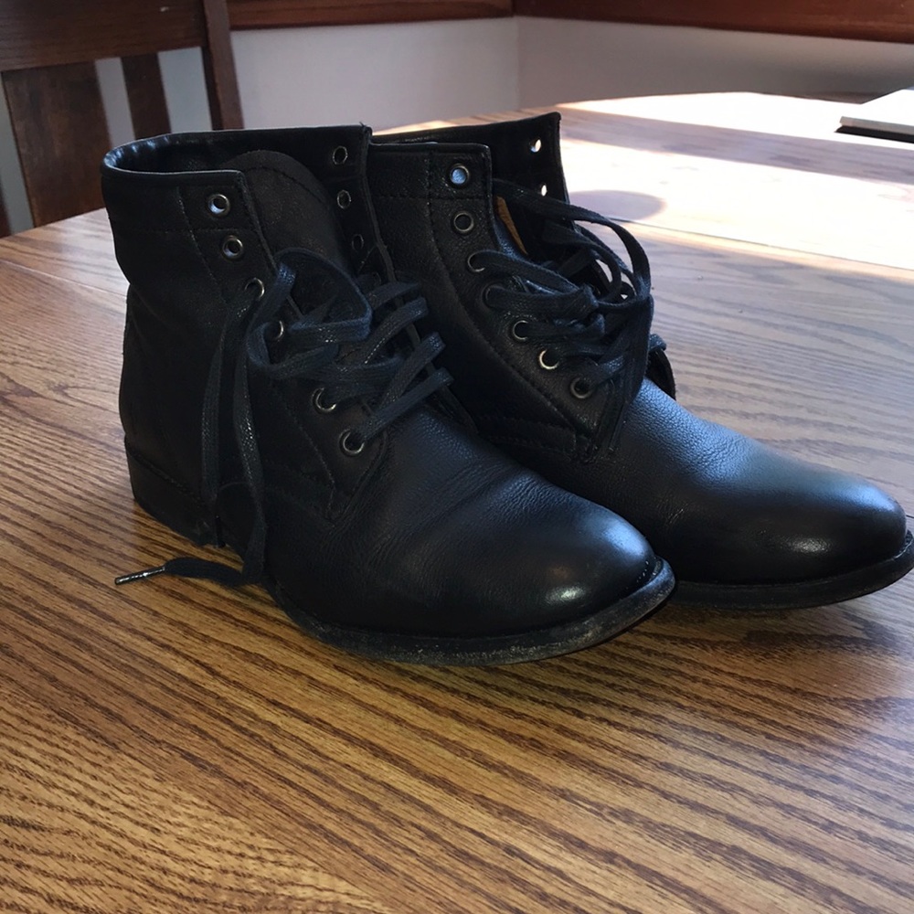Frye Black Tyler Leather Lace-Up Boots